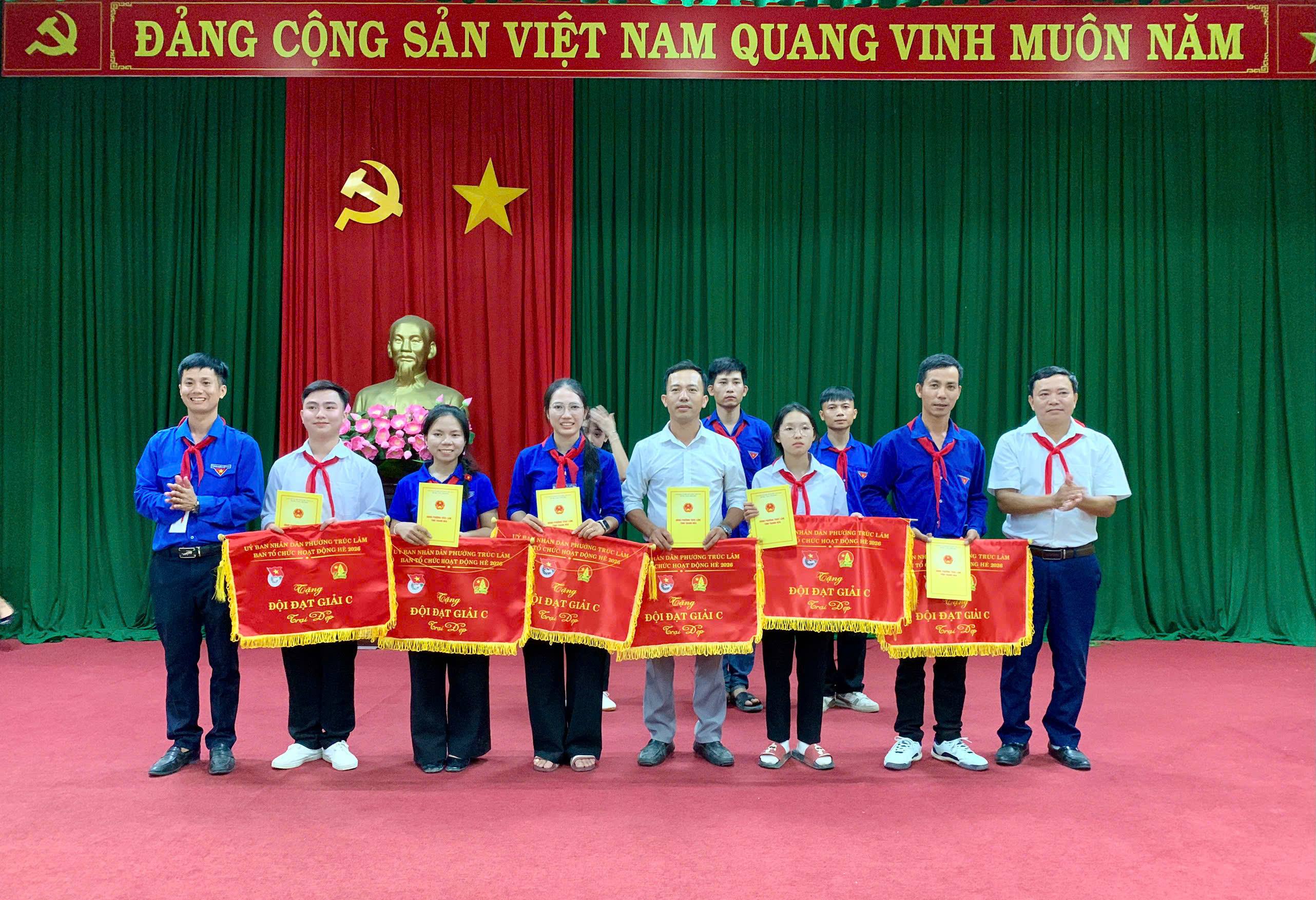 Anh-tin-bai